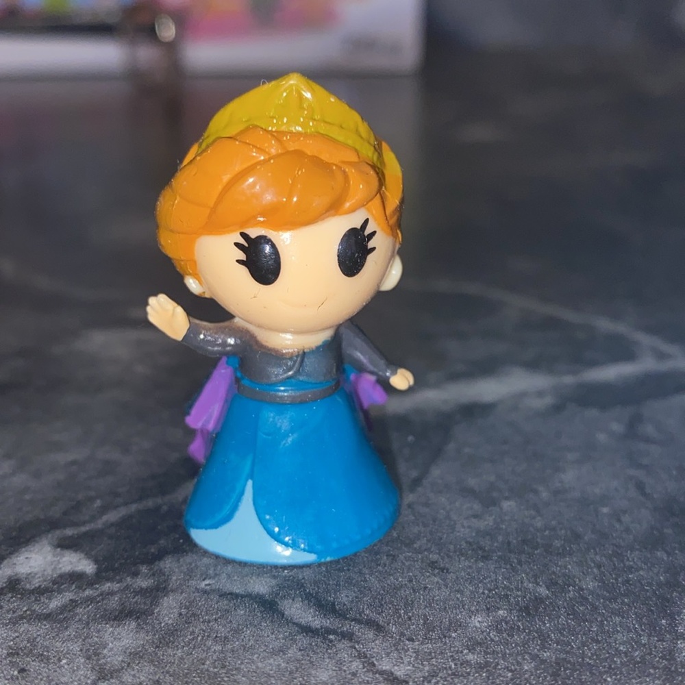 Disney Ooshies Pop⭐️And⭐️Top COMMON Anna